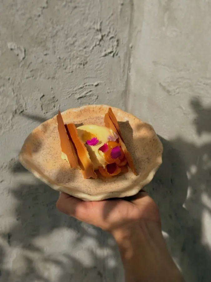 Tuile y helado de uchuva